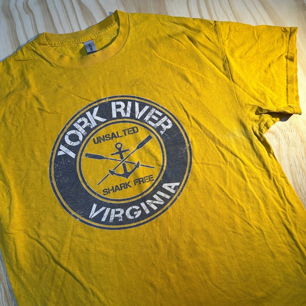 Gildan York River Virginia Unsalted Shark Free Graphic T-Shirt Yellow XL Mens